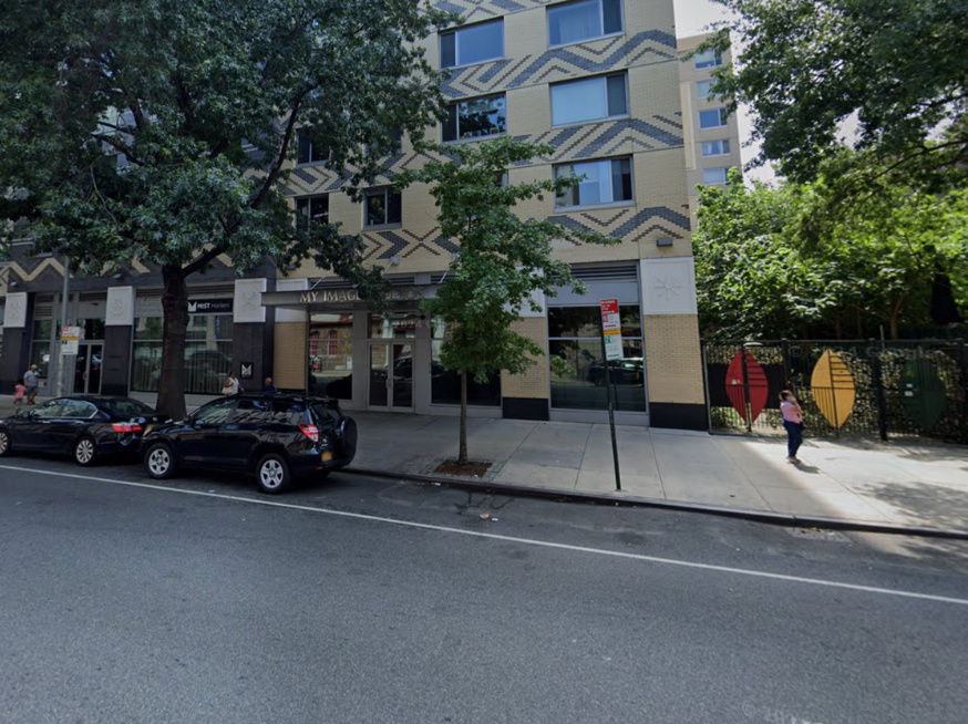 picture of the penthouse apartment in 170 West 74th apartment 814 in manhattan 1